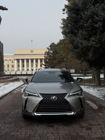 Lexus: Lexus : 2019 г., 2 л, Вариатор, Гибрид, Кроссовер