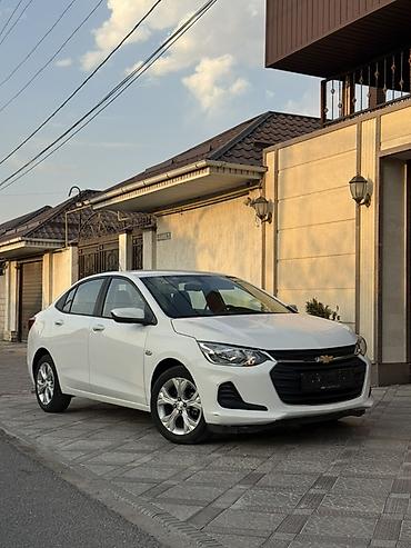 mini kooper: Chevrolet Onix: 2020 г., 1 л, Автомат, Бензин, Седан — 1