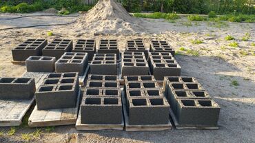 Дом и сад: Продаю пескаблок
адрес город Кант