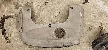 navoj: POKLOPAC MOTORA 2.0 1.9 ZA RENAULT SCENIC ZA 2006. GOD — 2
