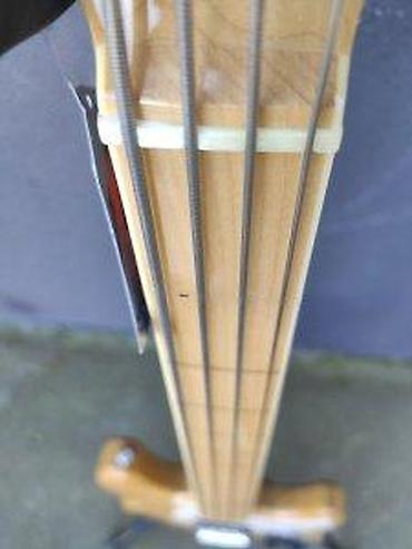 Gitare: SIRE MARCUS MILLER V7 SWAMP ASH 4-STRING FRETLESS B-STOCK | Slanje — 5