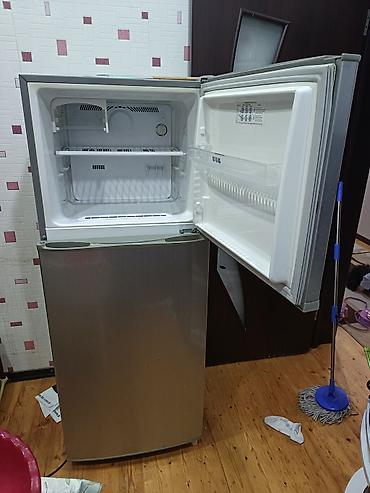 kolbasa soyuducu: Samsung iki qapılı soyuducu - Rəng: gümüş (inox görünümlü) - Üst — 2