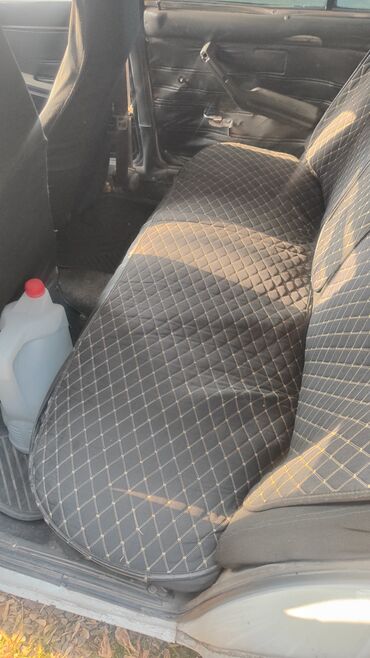 ВАЗ (ЛАДА): ВАЗ (ЛАДА) 2107: 1993 г., 1.6 л, Механика, Бензин, Седан — 8