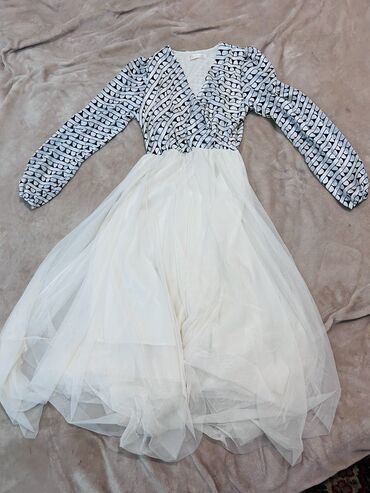 вечернее платье черно белое: Вечернее платье, Средняя модель, С рукавами, M (EU 38)