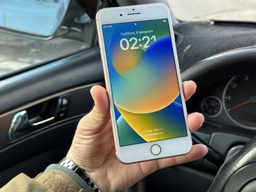 Apple iPhone: IPhone 8 Plus, Б/у, 64 ГБ, Золотой, Чехол, 100 %