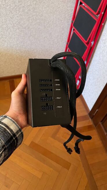 Qida blokları: Qida bloku be quiet!, 700 W — 17