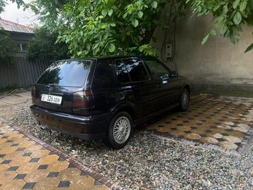 Volkswagen: Volkswagen Golf: 1993 г., 1.8 л, Механика, Бензин, Седан