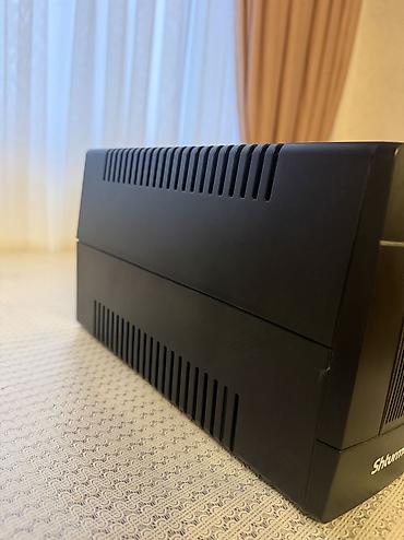 oyun 1001: Shturmann AX2000VA UPS (fasiləsiz enerji təchizatı) Çox az işlənib — 5