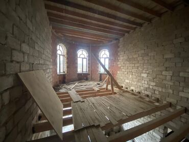 Həyət evləri və villaların satışı: Bine atciliqda ev satilir Satılır: geniş həyət sahəsi olan iki — 13