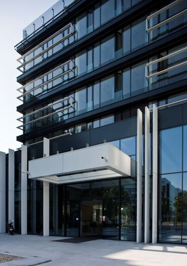 Fasad işləri: Fasad şüşələnmə və alüminium vitraj sistemləri – layihələndirmə və — 5