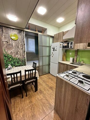 Uzunmüddətli kirayə mənzillər: Şəhərin tam mərkəzində, Sahil parkının yaxınlığında, Xaqani küçəsində — 5