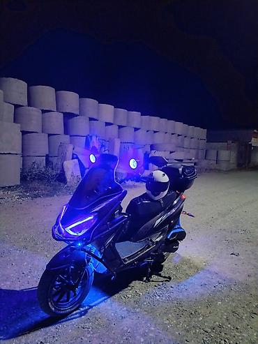 мото бокс: Макси-скутер Yamaha, 200 куб. см, Бензин, Новый — 2