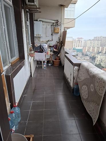 Mənzillər: Bakı, 8-ci kilometr, 3 otaqlı, Köhnə tikili, m. Xalqlar Dostluğu, 100 kv. m — 2