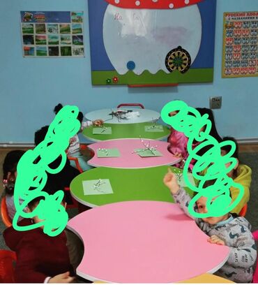 Uşaq masaları: İşlənmiş, Oğlan və qız üçün, Bağça masası, Yumru masa, Stullsuz, Siyirməsiz, Polkasız