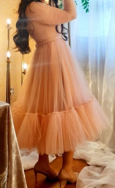 вечерние платья в баку на прокат: 1defe nişan günü geyinilib, s-m razmer gedir