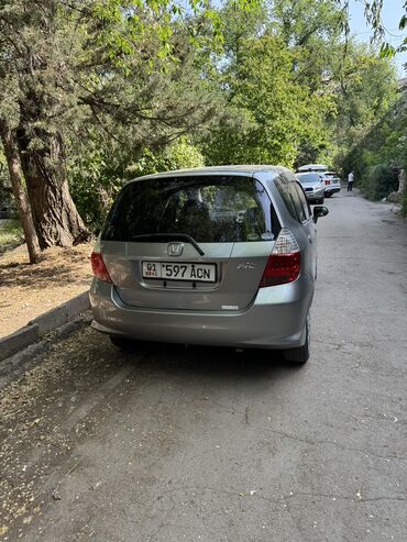 привозной: Honda Fit: 2003 г., 1.3 л, Вариатор, Бензин, Хэтчбэк