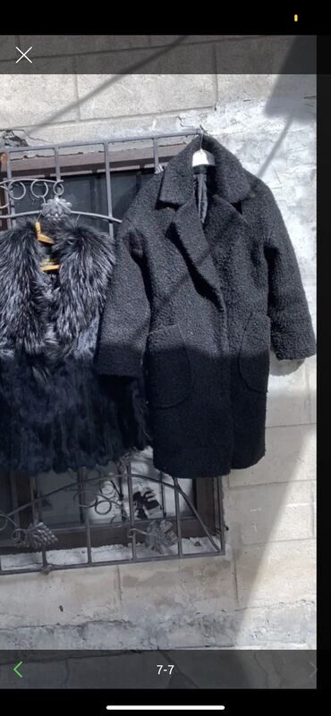 Черное пальто 
Хорошее состояние 
Цена 500 сом