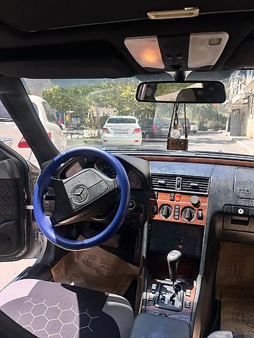 mercedes 112 motor: Mercedes-Benz C-Sinif (W202) sedan - Kuzov: 4 qapılı sedan, gümüşü — 6