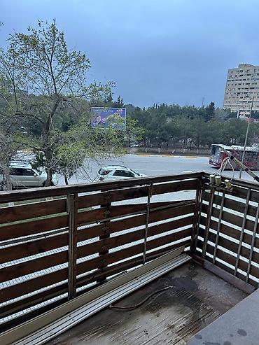 Uzunmüddətli kirayə mənzillər: 3 otaqlı mənzil – geniş eyvanlı - Planlaşdırma: uzun dəhlizli, 3 ayrı — 1