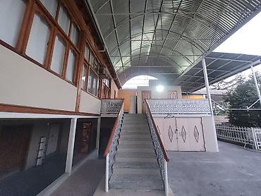 mansard tipli evler: 7 otaqlı, 250 kv. m, Orta təmir — 6