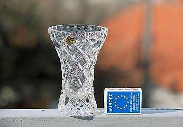 Vaze i saksije: Kristal Zaječar Made in Yugoslavija. Cena za komad 1. Kristal Zaječar — 8
