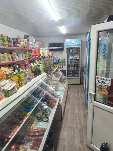 место для магазина: Продаю магазин с местом со всем оборудованием и товаром ( 3 фазы