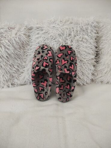 sinsay sobne papuce: Indoor slippers, Aldo, 37 at lalafo.rs sinsay sobne papuce: Indoor slippers, Aldo, 37