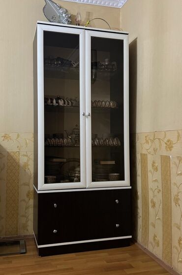 şkaflar ucuz: İşlənmiş, Açılan, 2 qapılı Düz dolab, Bufet