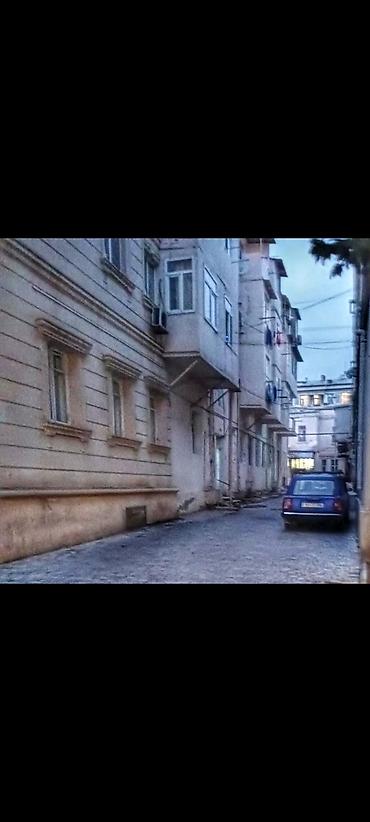 qurtulus 93 evler: Bayilda 2 otagli 45kv menzil kirayə verilir. 4 mərtəbəli binanın 2-ci — 4