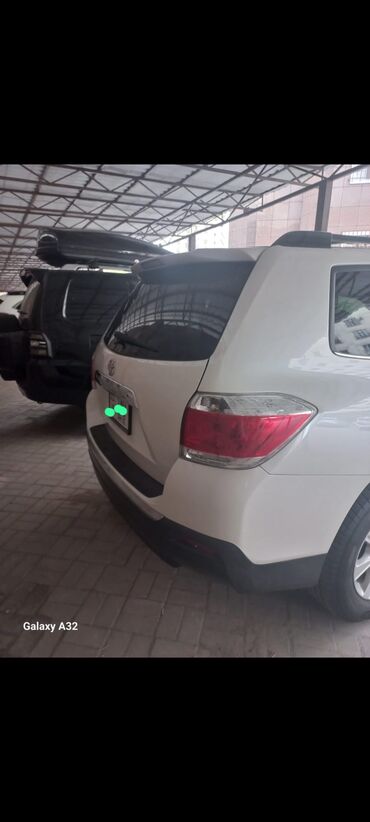купить автомобиль маз в бишкеке: Toyota Highlander: 2011 г., 3.5 л, Автоматические, Бензин, Кроссовер
