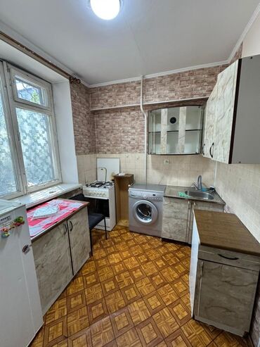 долгосрочная аренда квартир филармония: 1 бөлмө, 32 кв. м, Жеке план, 2 кабат, Эски ремонт