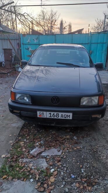 обмен автомобилей с доплатой: Volkswagen Passat: 1993 г., 2 л, Механика, Бензин, Седан