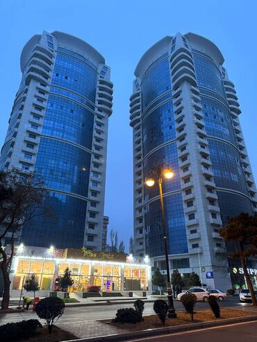 Mənzillərin satışı: 5 otaqlı, Yeni tikili, 289 kv. m