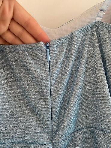 Haljine: Ženska mini haljina sa tankim bretelama, dostupna u više boja: - crna — 11