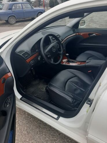 Mercedes-Benz: Gencededir Mersedes E 220 ili 2007 dizel ağ mirvari maşın tam ela -da lalafo.az — 8 Mercedes-Benz: Gencededir Mersedes E 220 ili 2007 dizel ağ mirvari maşın tam ela — 8