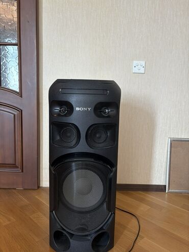 Mikrofonlar: Sony MHC-V7D yüksək güclü ev əyləncə sistemi Xüsusiyyətlər: - Güclü