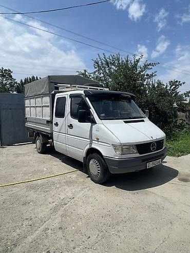 Грузовой фургон Mercedes‑Benz Sprinter 210D (двухрядная кабина