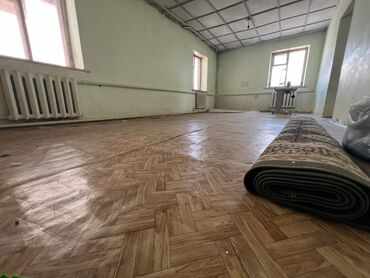 продажа дом район кызыл аскери: Дом, 60 м², 3 комнаты, Агентство недвижимости, Старый ремонт