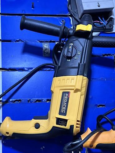 tools: Электрический перфоратор PEGATEC. Инструмент выполнен в пистолетном — 1