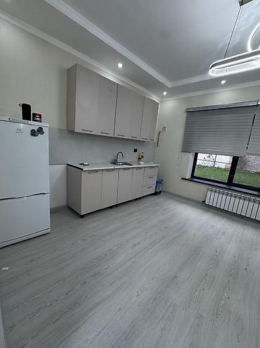 Продажа коттеджей и домов: Срочно!!! Продаю новый дом😍 По ул.Уметалиева Участок - 6 соток Дом - — 10