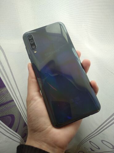 ilkin ödənişsiz telefonlar: Samsung A50, 64 ГБ, цвет - Серый, Сенсорный, Отпечаток пальца, Две SIM карты
