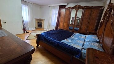 Günlük kirayə mənzillər: 3 otaqlı, Səbail r. r-nu — 2