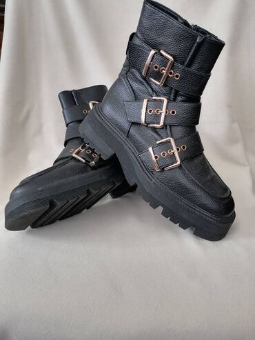 Gležnjače: Gležnjače, Bershka, 37 — 6