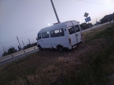 Автобусы и маршрутки: Автобус, 1993 г.