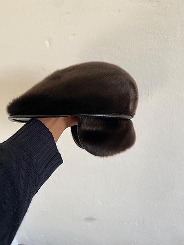 одежды на прокат: Кепка, Плоская, Козырек: Короткий, С мехом — 3