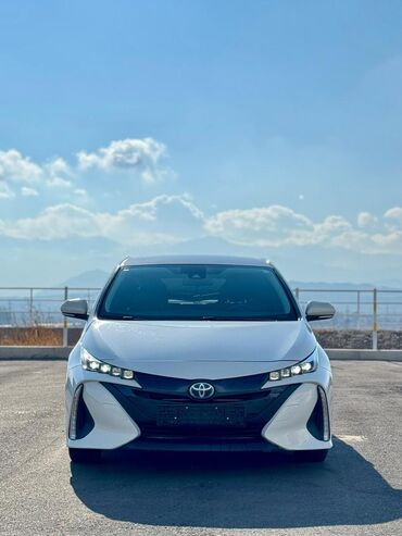 BMW: Toyota Prius: 2019 г., 1.8 л, Вариатор, Гибрид, Хэтчбэк