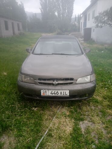 машинаны: Nissan Altima: 1998 г., 2.4 л, Механика, Бензин, Седан