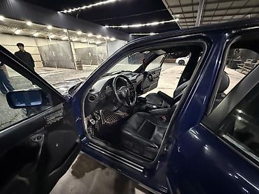 mercedes benz e class: BMW 5 series: 1989 г., Седан — 5