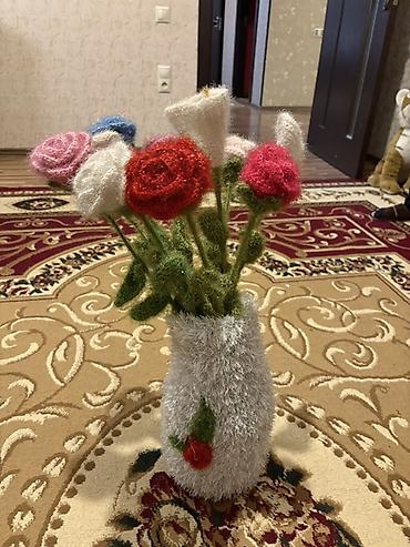 toy gulu: Əl işi toxuma çiçək dəsti və vaza — 1