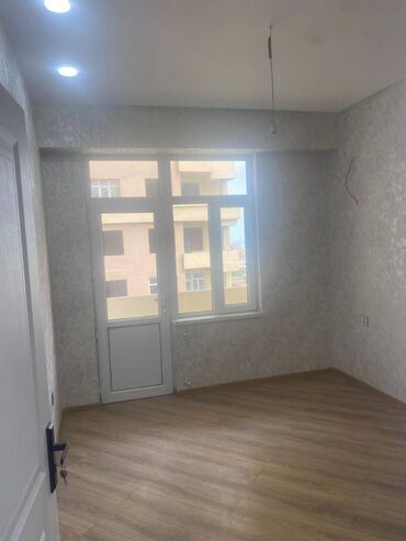 Uzunmüddətli kirayə mənzillər: Yasamal rayonu Şərifzadə küçəsində, kaktus resdoranının yanında 18 — 3